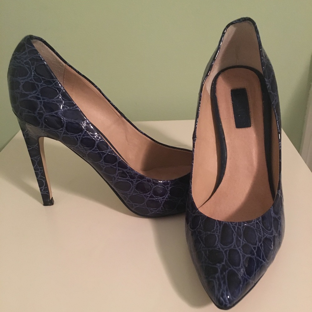 Navy Patent Croc Embossed Pump